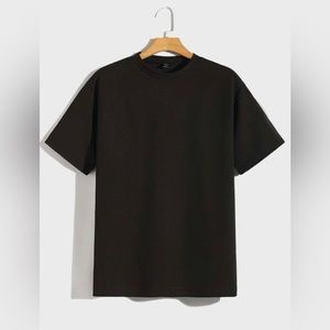 Men’s Black extended drop shoulder tees